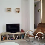 Moderno Con Terraza Y Chimenea, Vistas Al Mar, 6 Personas, Saude Doce *