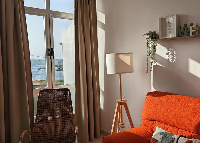 Apartman Moderno Con Terraza Y Chimenea, Vistas Al Mar, 6 Personas, Saude Doce